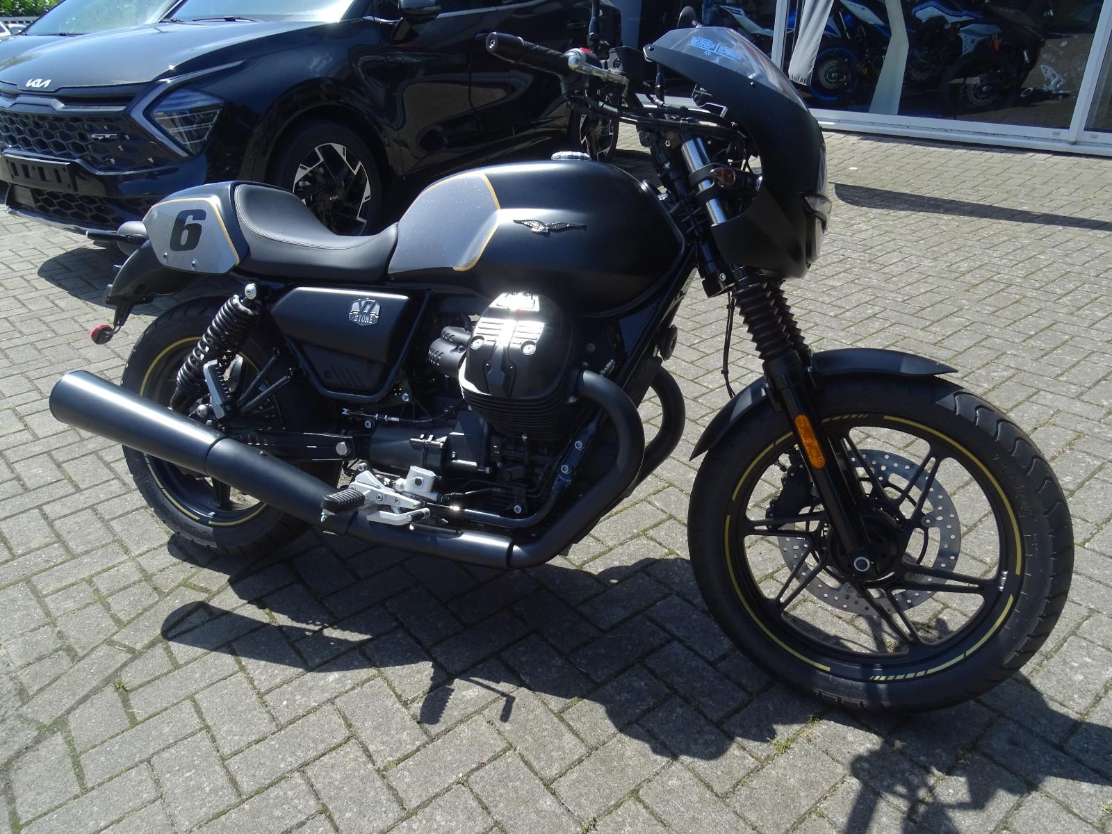 Moto Guzzi V7 Stone Corsa Black Editon