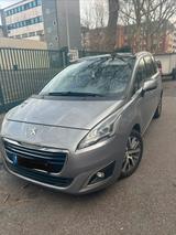 Peugeot PEUGEOT 5008 ,Im Jahr 2014    2.0 DIESEL T... - Peugeot 5008 mit Diesel-Antrieb: Limousine