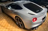Ferrari F12 berlinetta GREY MATT LEATH BLACK NAVI CARBON - Ferrari F12 mit Benzin-Antrieb: Coupe