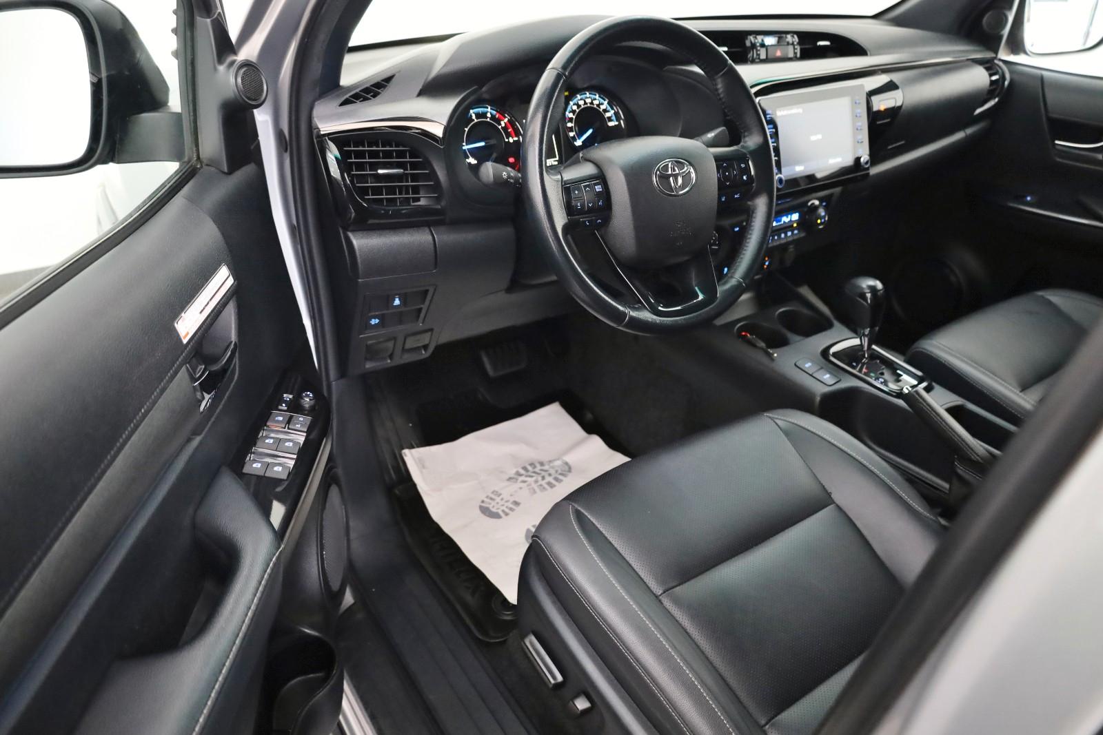 Toyota Hilux 2.8 D-4D Invincible, CarPlay, HardTop, AHK