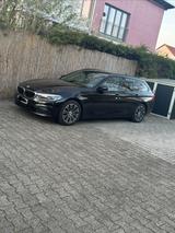BMW 530i Touring A -