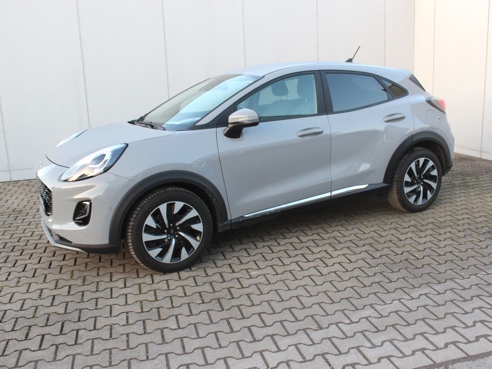 Fahrzeugabbildung Ford Puma Titanium Start/Stopp 1,0 EcoBoost