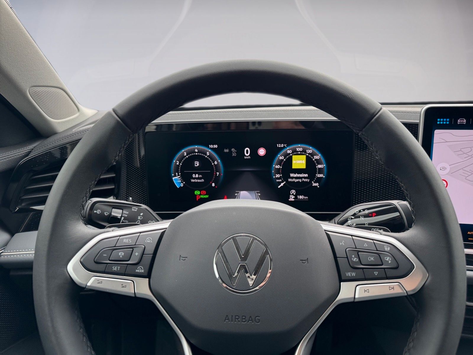 Fahrzeugabbildung Volkswagen Passat Variant 1.5 eTSI Business