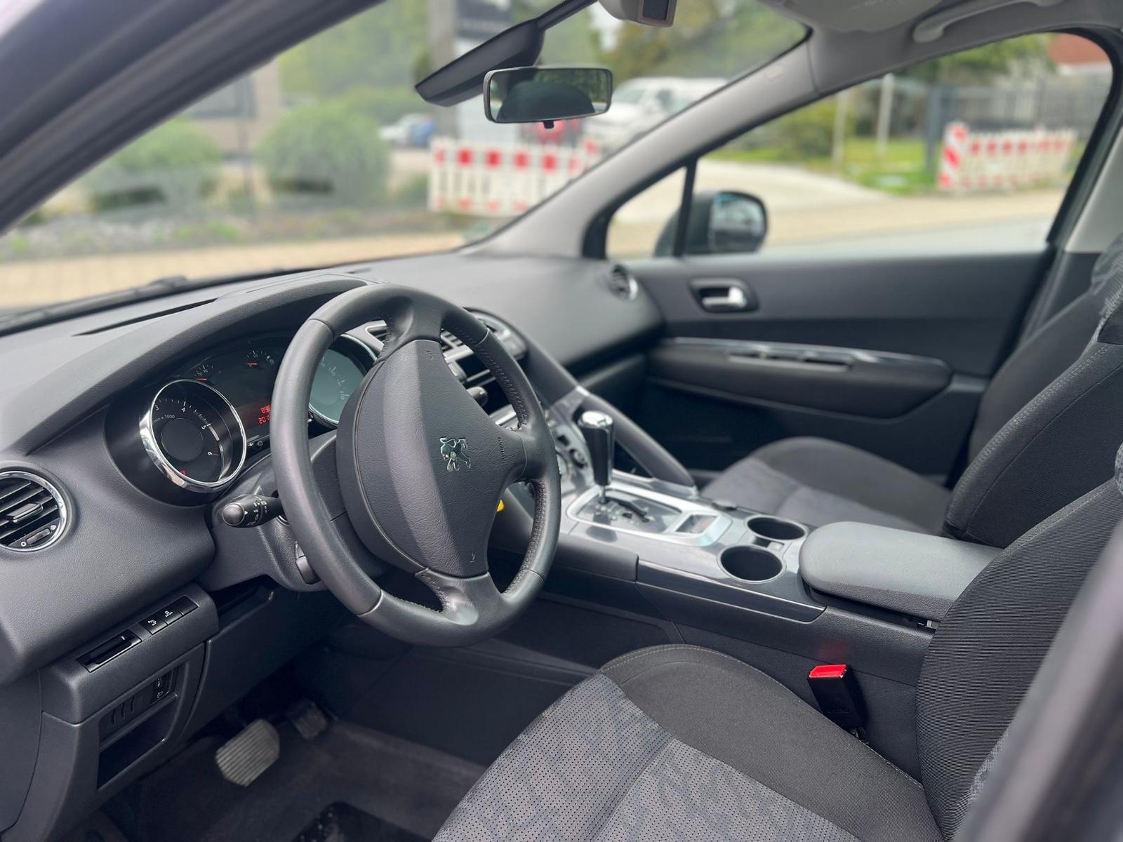 Peugeot 3008 Premium, Pano, Navi,