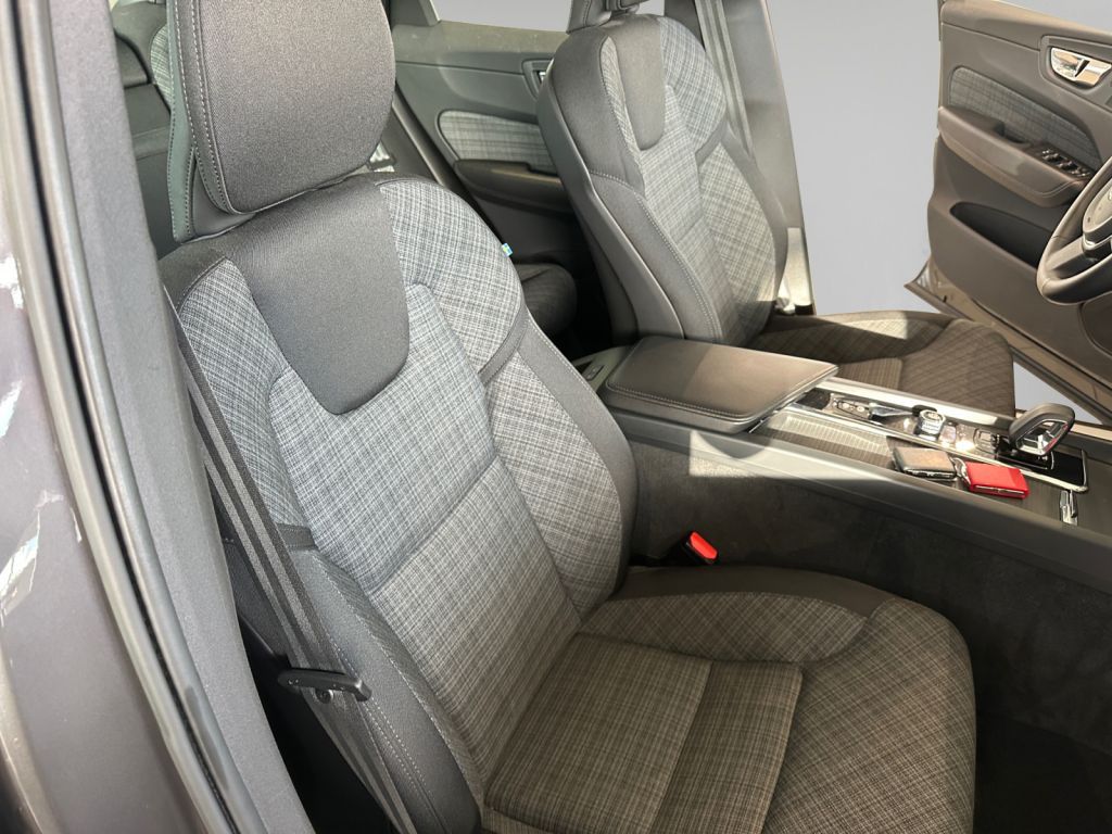 VOLVO XC60 B4 D Core VOLVO XC60 B4 D Core