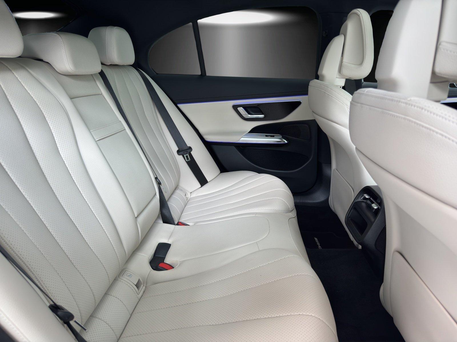 Mercedes-Benz E 200 d AMG Pano AHK Memory DISTR 360°
