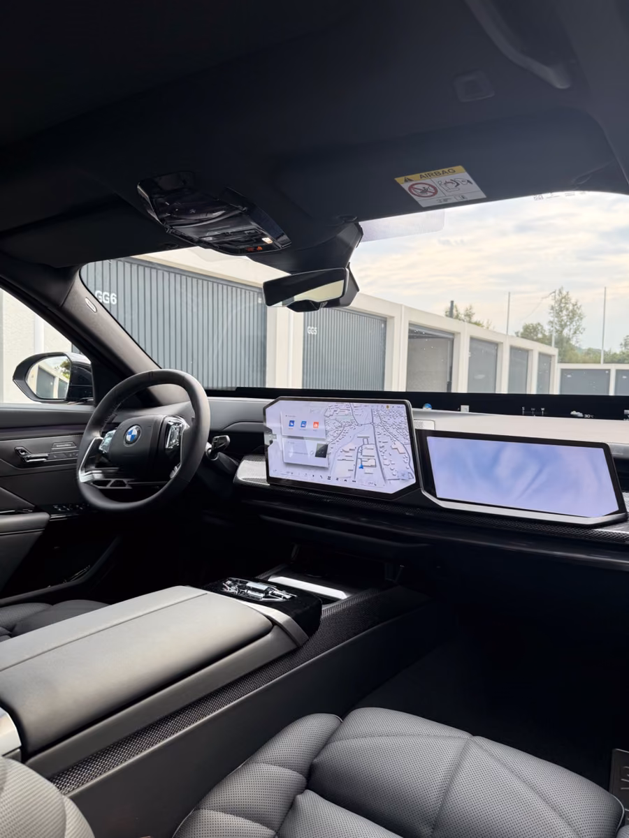 BMW 740i xDrive/B&W/SkyL/Kristal/Carbon/Integral