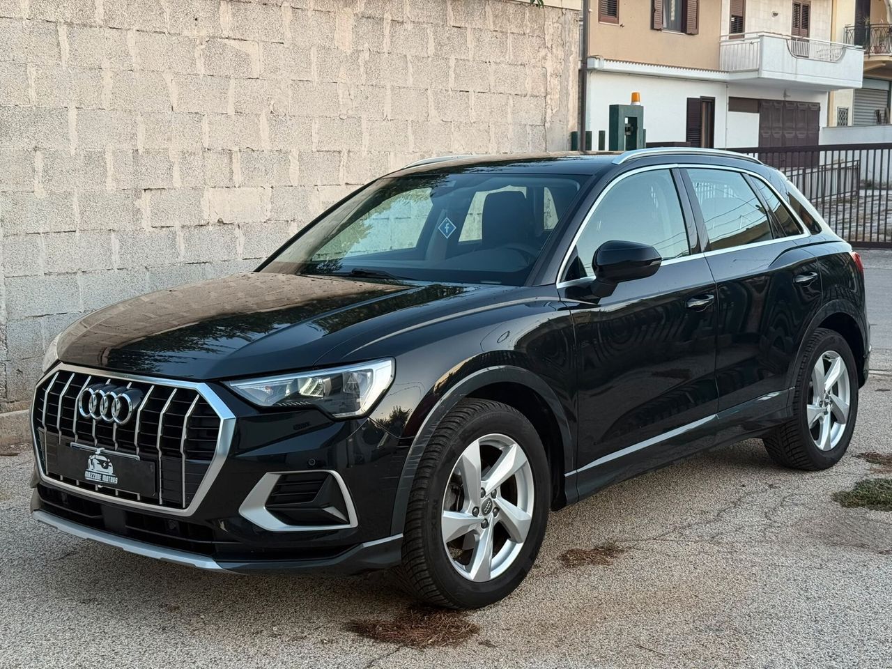 Audi Q3 S tronic Business
