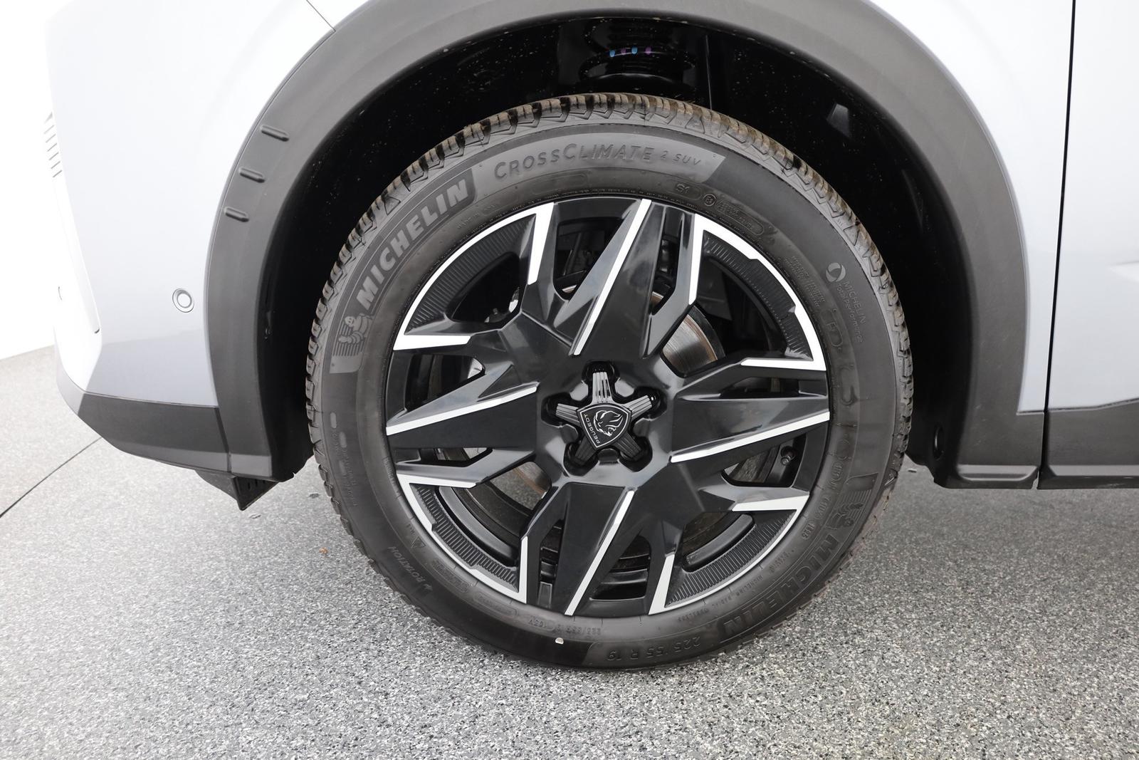 Peugeot 3008 1.2 Hybrid 145 Aut. LED ACC Navi 360°