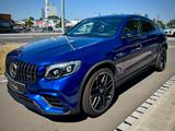 Mercedes-Benz GLC Coupe  63 S AMG 4Matic/Night-Paket/Burmester - blaue Mercedes-Benz GLC 63 AMG