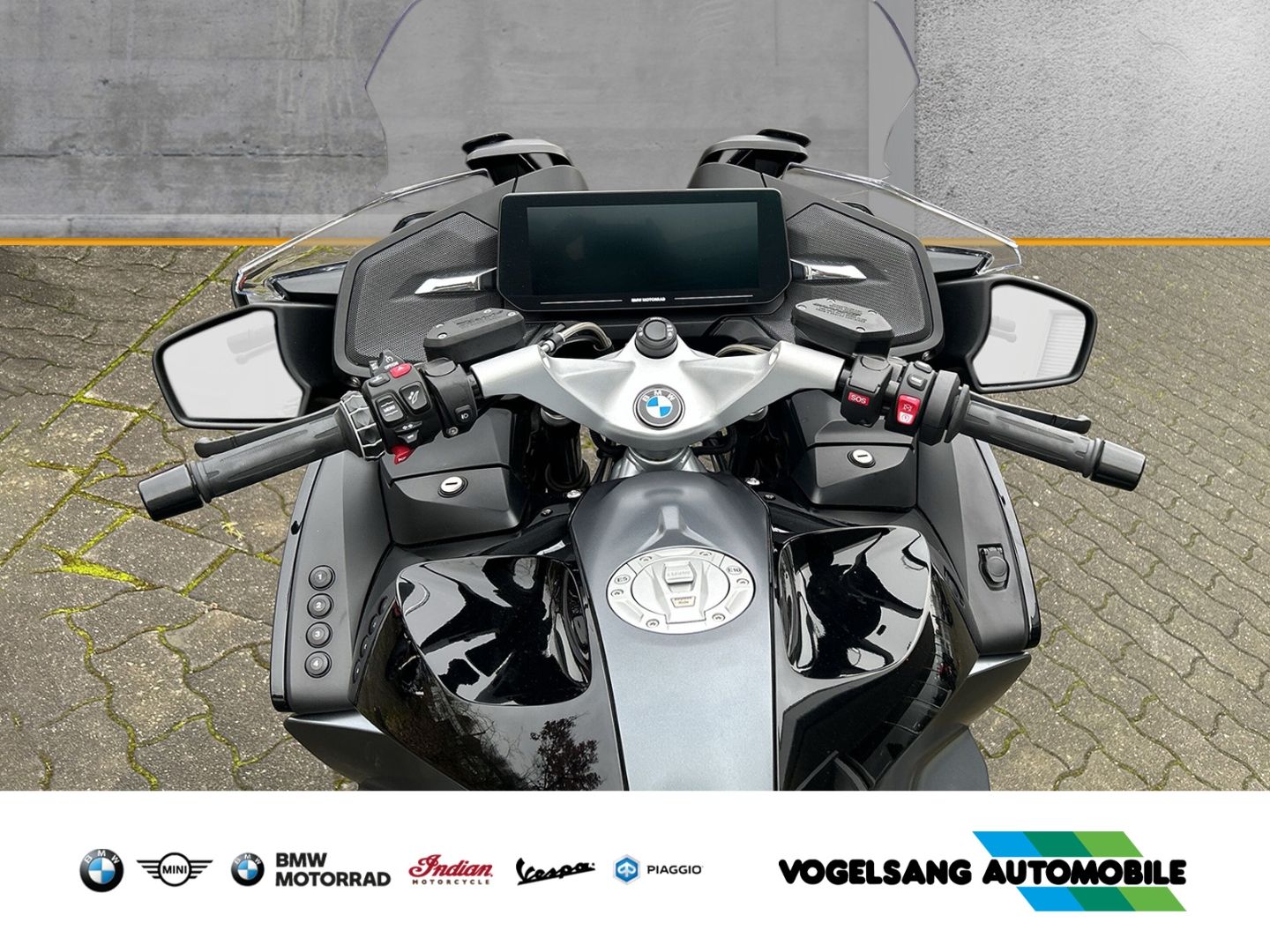 Fahrzeugabbildung BMW R 1250 RT TripleBlack, Dynamic- Paket, Comfort-P