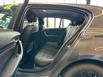 BMW 118 *Sport* Tempo*Navi*2-Hand*Scheckheft*2-Zonen
