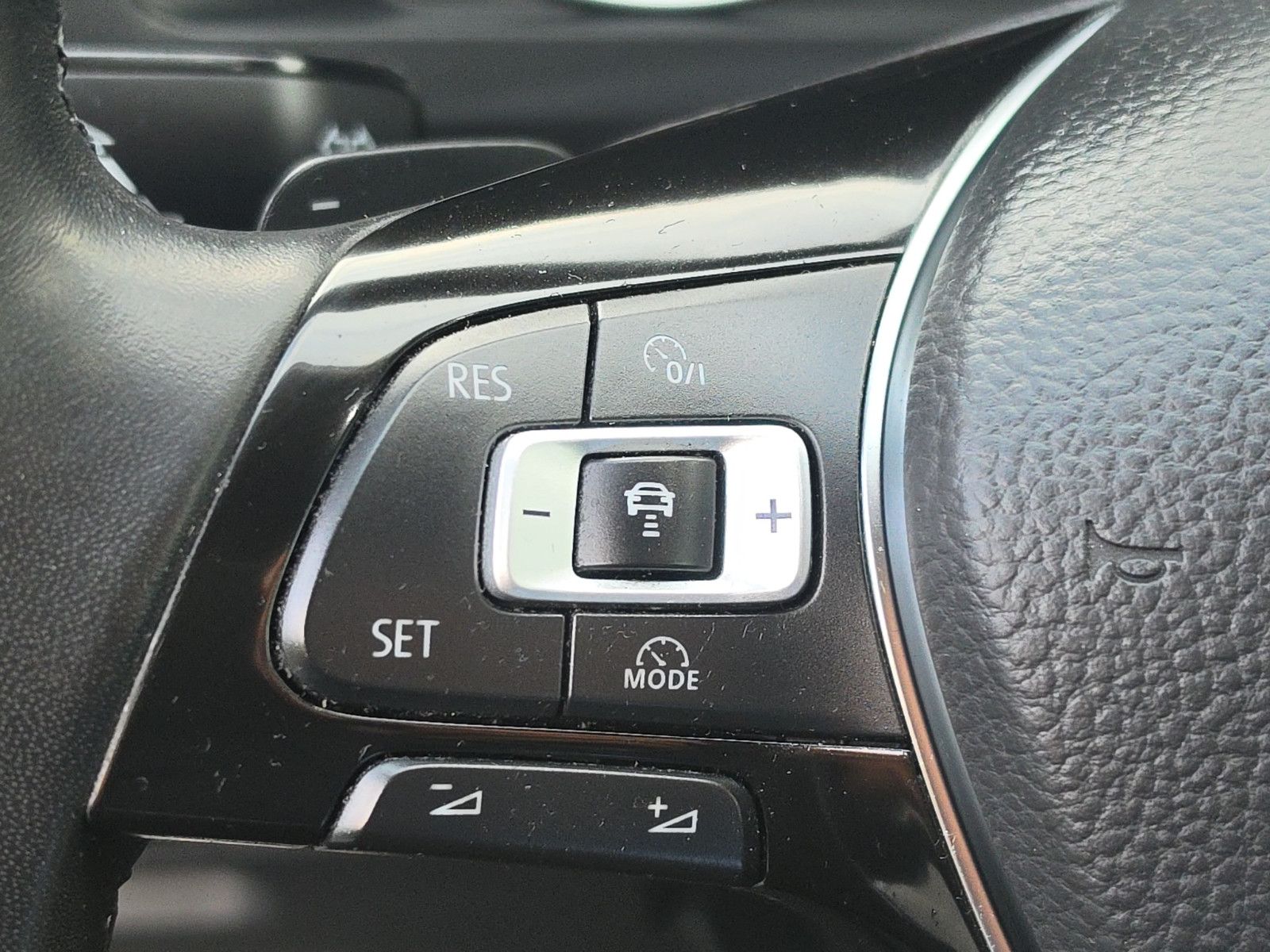 Fahrzeugabbildung Volkswagen Tiguan Join 4Motion ALLRAD AUTOMATIK