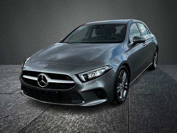 MERCEDES-BENZ A 180 136PS AUTOMATIK AMBEINTE CAM BURMESTER LED