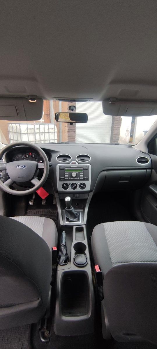 Ford Focus 2005 — photo 13