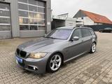 BMW 320 3 Touring 320d M-Paket - BMW 320 aus 2009: Kombi, 320d