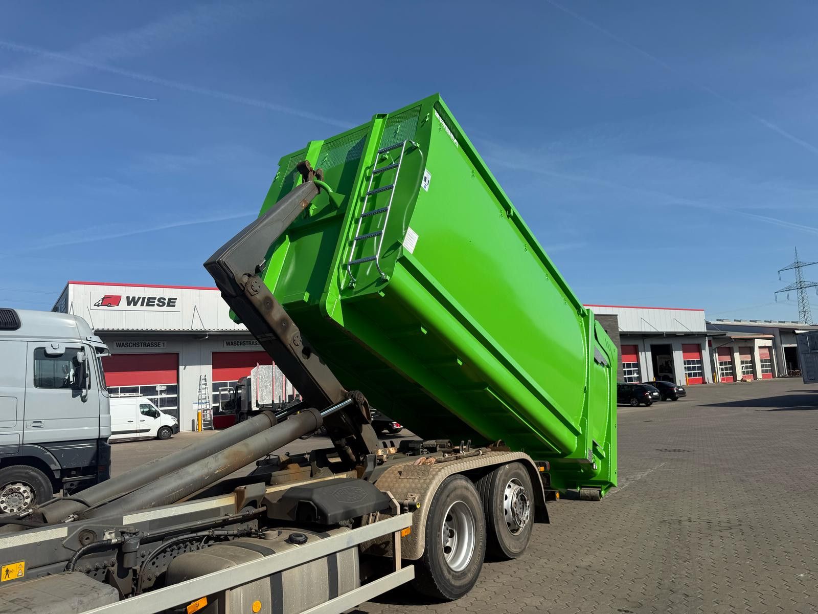 Fahrzeugabbildung Andere RSM Abrollcontainer 38m³ mit hydr. Heckklappe