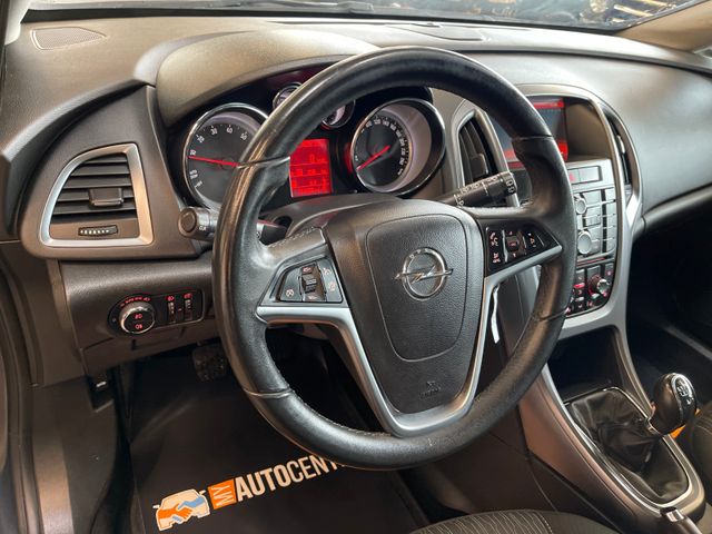 MYAUTOCENTER – Gebraucht- und Jahreswagen mit Werkstattservice in Pfaffenhofen Opel Astra J Lim. 5-trg. Selection *Klima*Navi*SHZ*