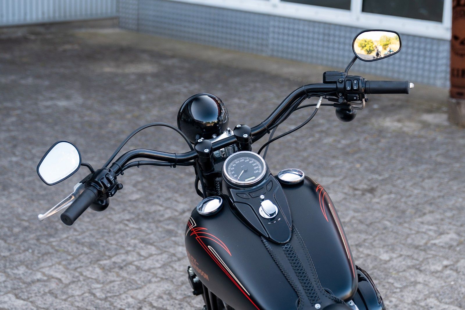 Fahrzeugabbildung Harley-Davidson FLSTSB Cross Bones 96 cui - Jekill - kurzes Heck