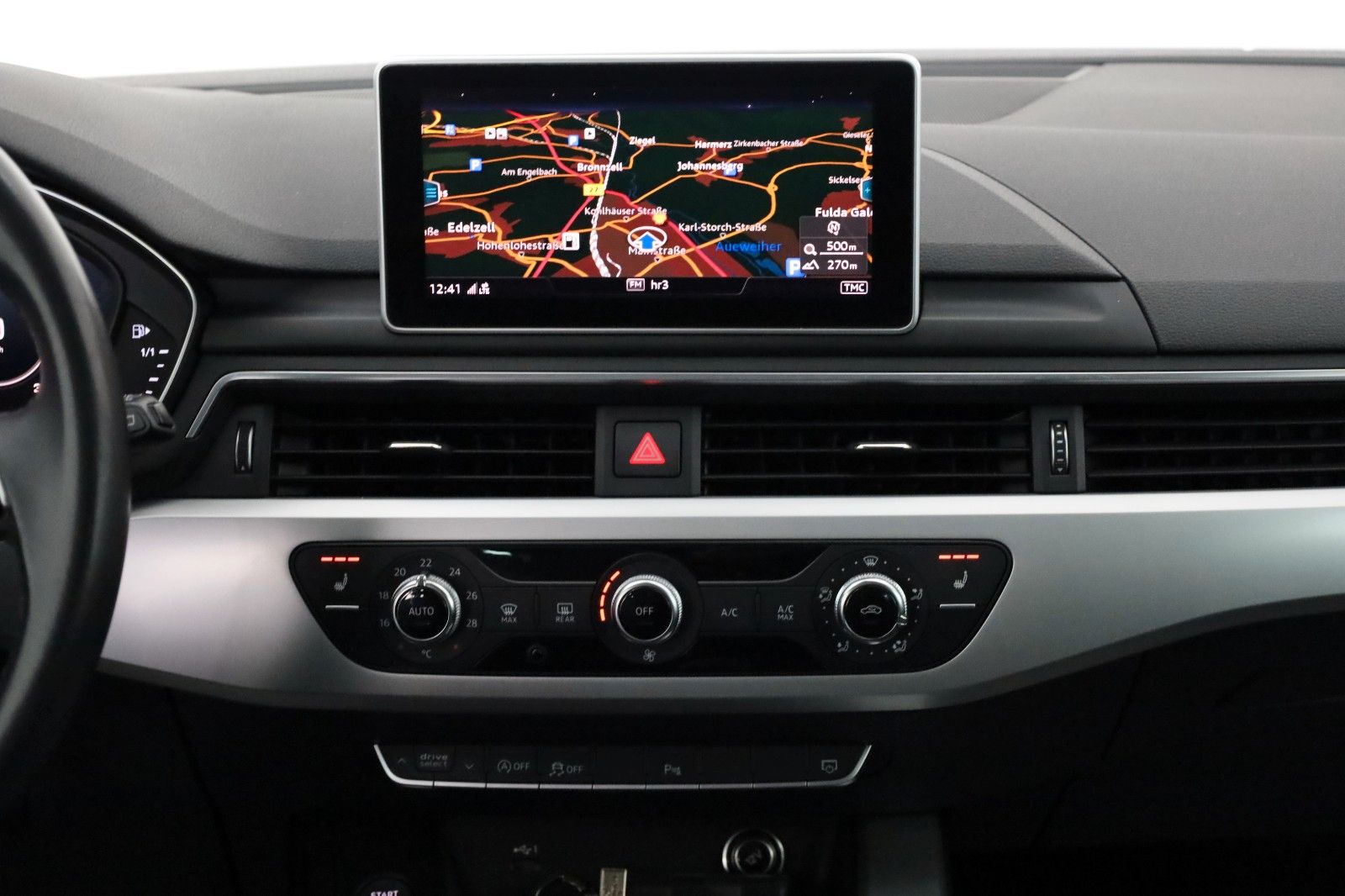 Fahrzeugabbildung Audi A4 Avant Navi,Xenon,SH,PDC