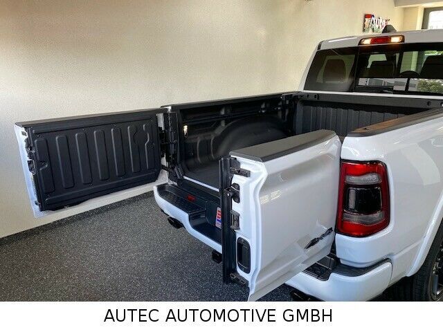 Fahrzeugabbildung Dodge LARAMIE  NIGHT EDITION-TAILGATE-12"-4x4