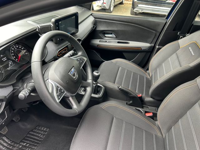 Fahrzeugabbildung Dacia Sandero III Stepway Comfort LPG+CarPlay+Allw.Rad