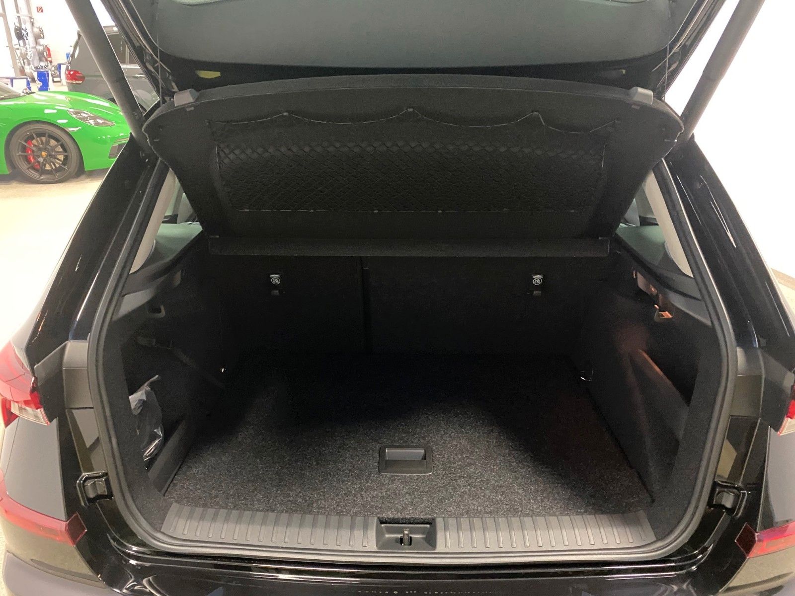 Fahrzeugabbildung SKODA Kamiq 1.0 TSI 85kW DSG Selection ACC+elek.Heck