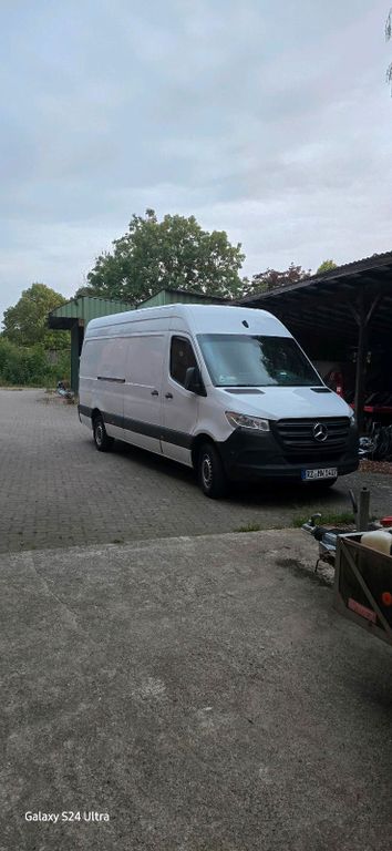 Image of Mercedes-Benz Sprinter