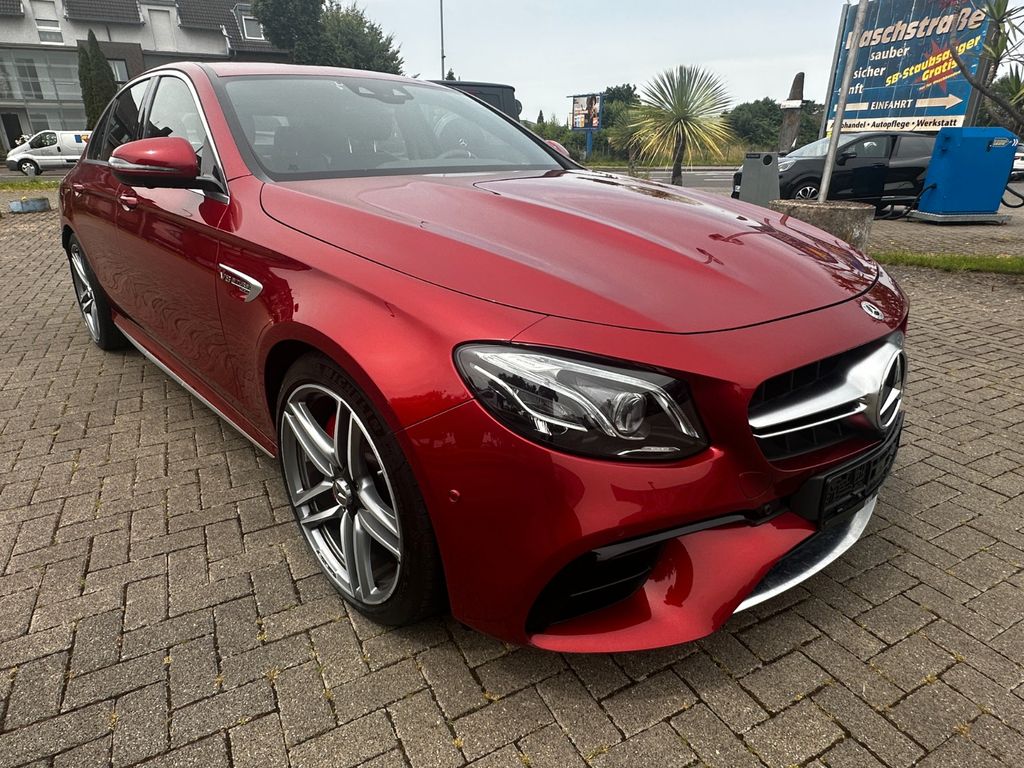 Mercedes-Benz E 63 AMG