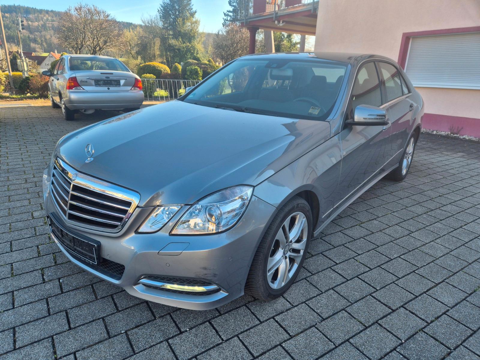 Mercedes-Benz E 350 E Limousine E 350 4Matic