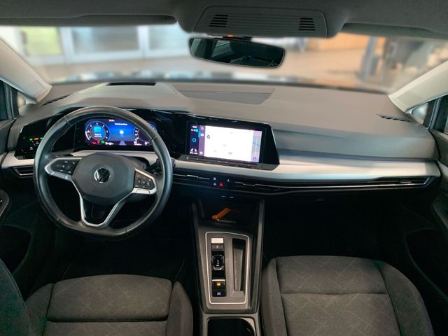 Golf VIII Variant 2.0 TDI LIFE LED+DCP+APP+NAVI+