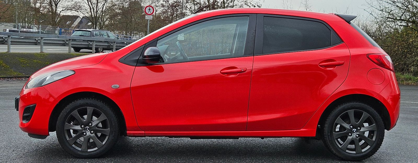 MAZDA 2 Lim. 1.3 Iro Sport Line Edition Klima PDC