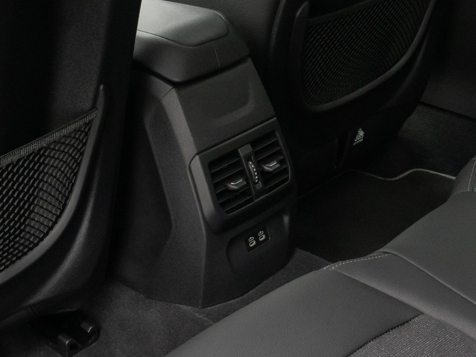 Fahrzeugabbildung BMW 220d Gran Coupé Sport Line DAB HiFi Lenkradheizg