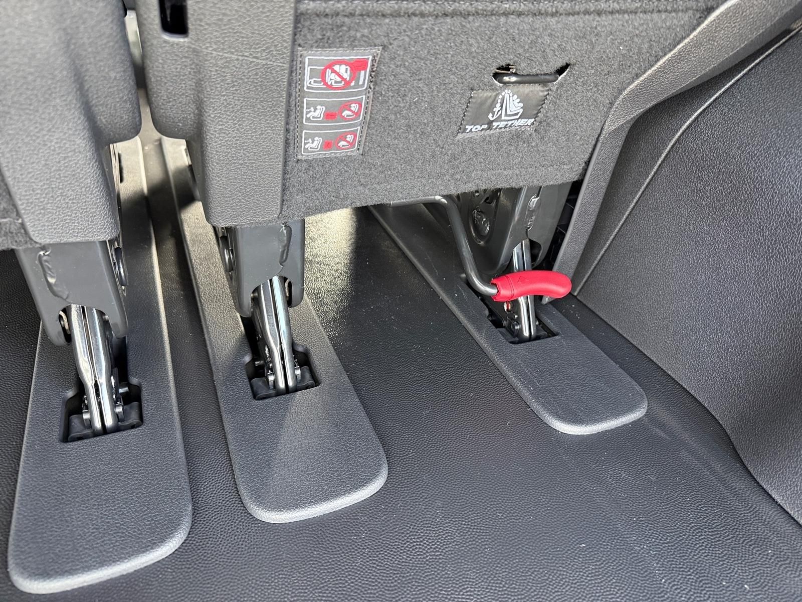 Fahrzeugabbildung Opel Zafira Edition 2.2 Diesel 180 AT8