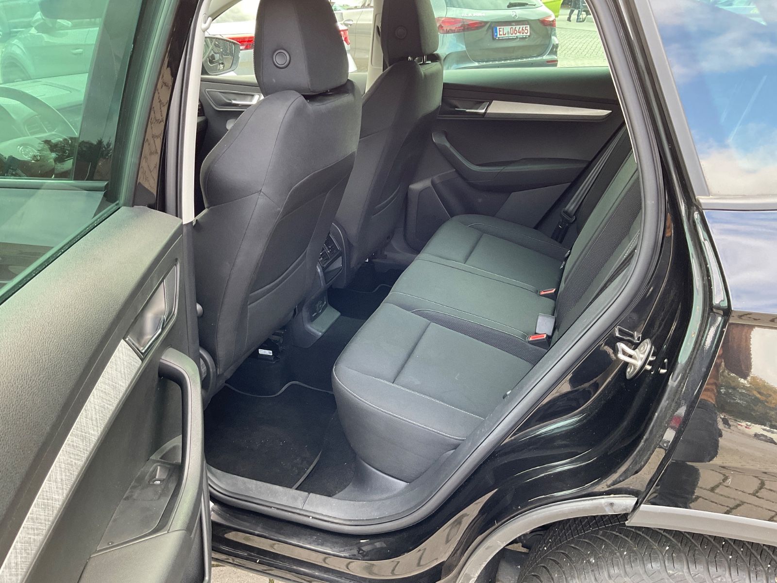 Fahrzeugabbildung SKODA Karoq 1.5l TSI DSG ACC,Kamera,Navi,LED,ACC