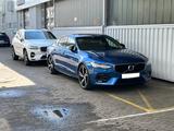 Volvo S90 T6 AWD R-Design, 21 Zoll, Bowers&Wilkins,HUD