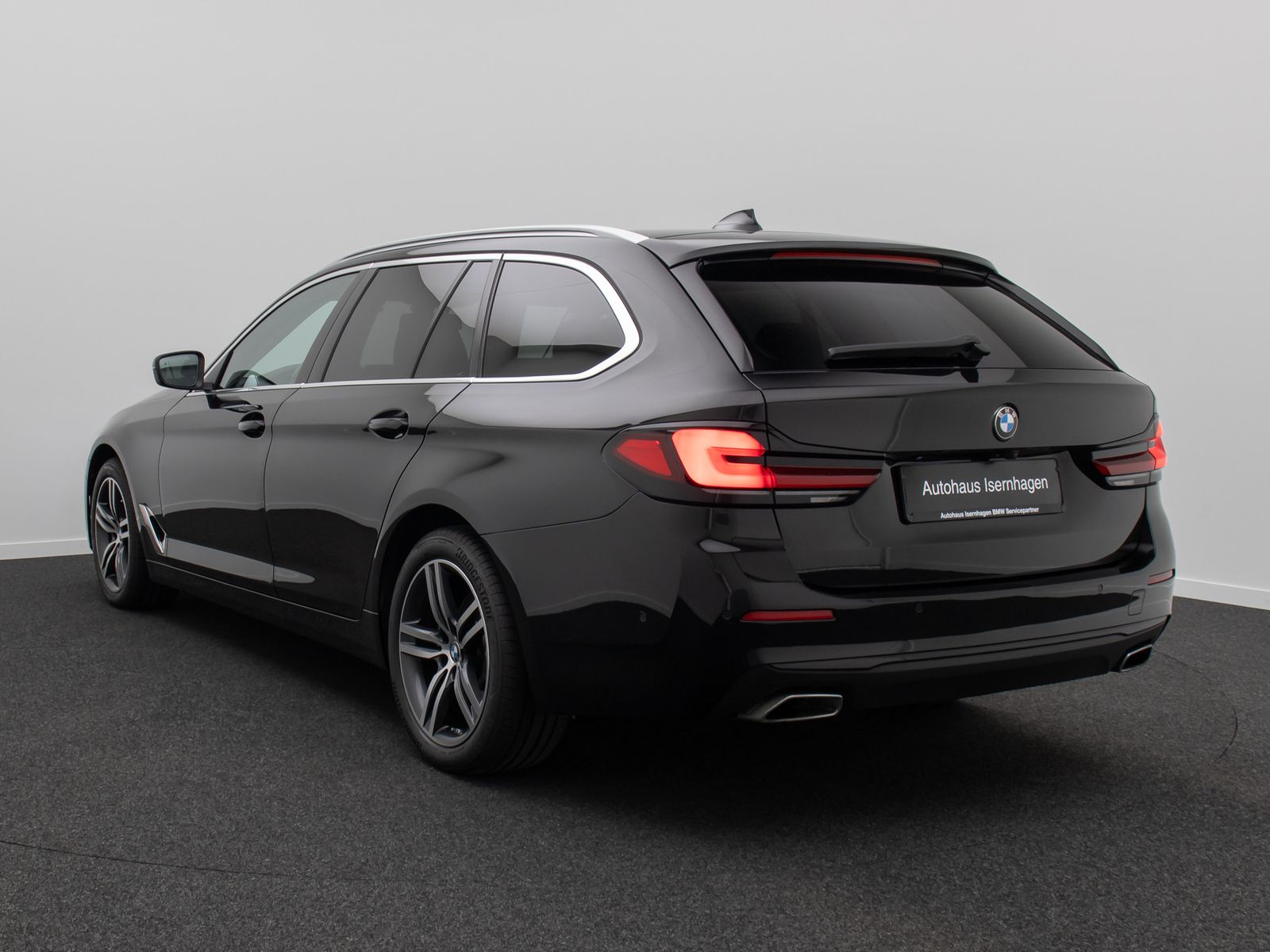 Fahrzeugabbildung BMW 520d xD Alarm 4xKlima Leder DAB Panorama 18Zoll