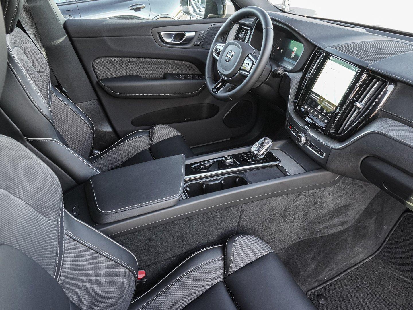 Volvo XC60 T8 AWD Black Edition Ultra Plug-in Hybrid