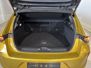 Fotografie 11 des Opel Astra 1.2 Turbo Automatik GS Panoramadach