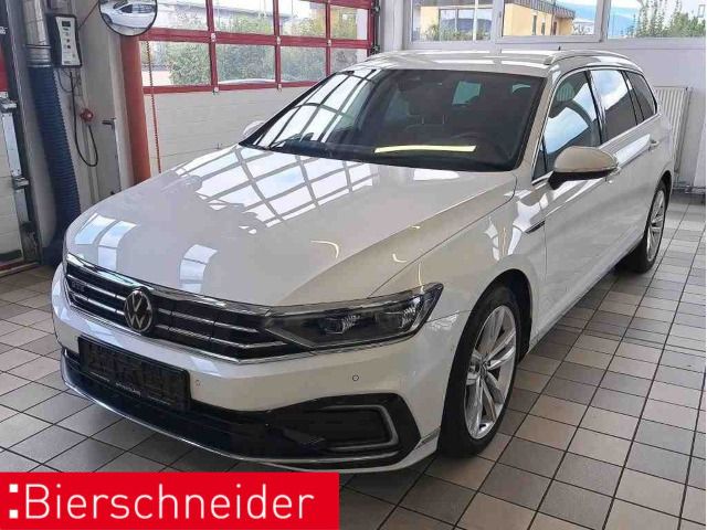 Volkswagen Passat Variant 1.4 TSI DSG GTE AHK STAND MATRIX