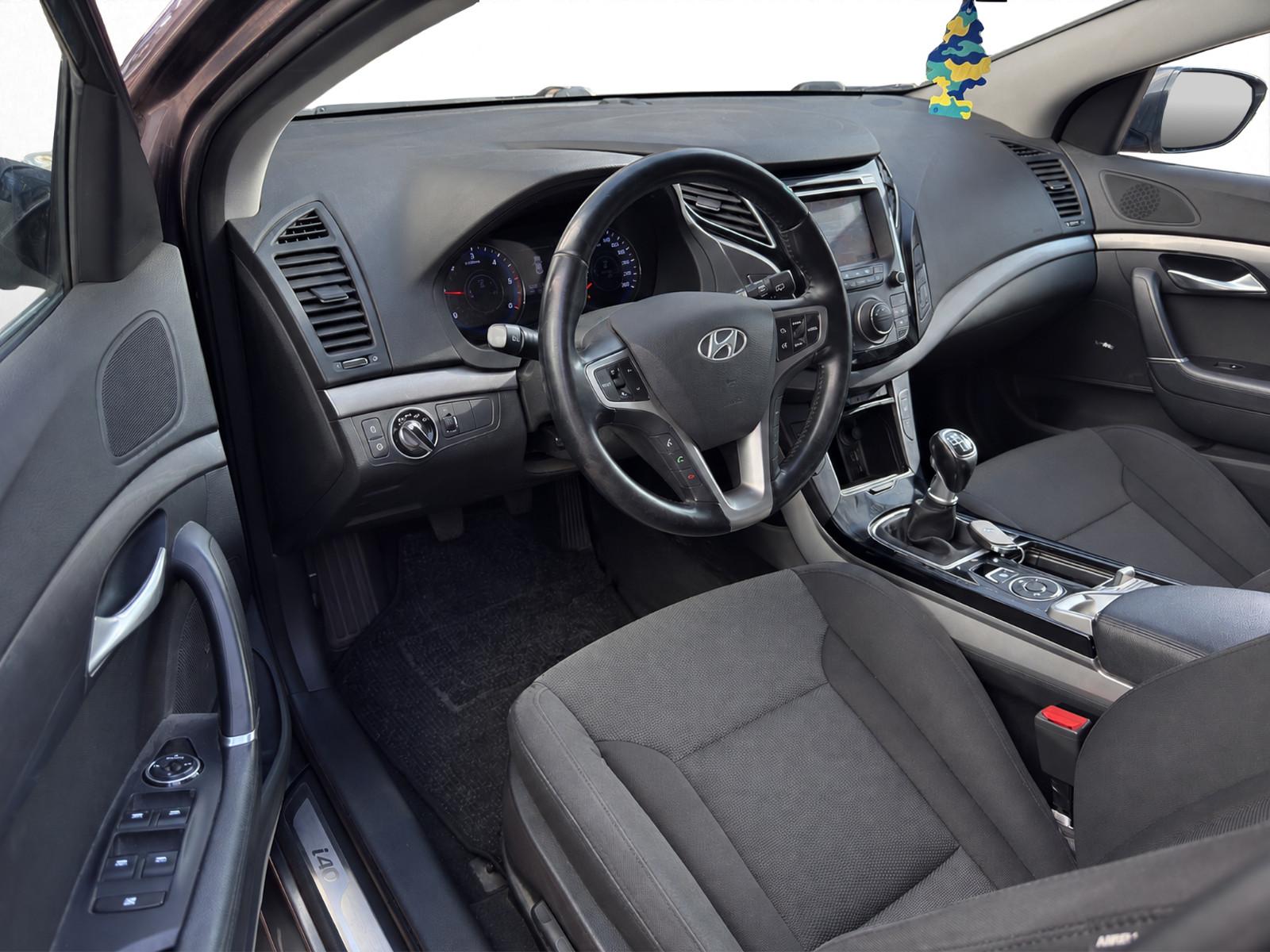 Hyundai i40 2013 — photo 18