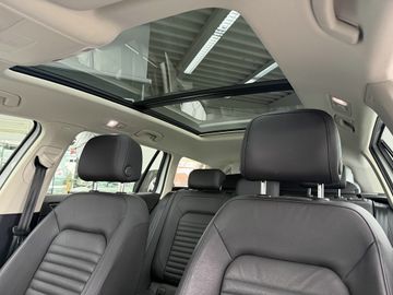 Volkswagen Passat Variant - 12