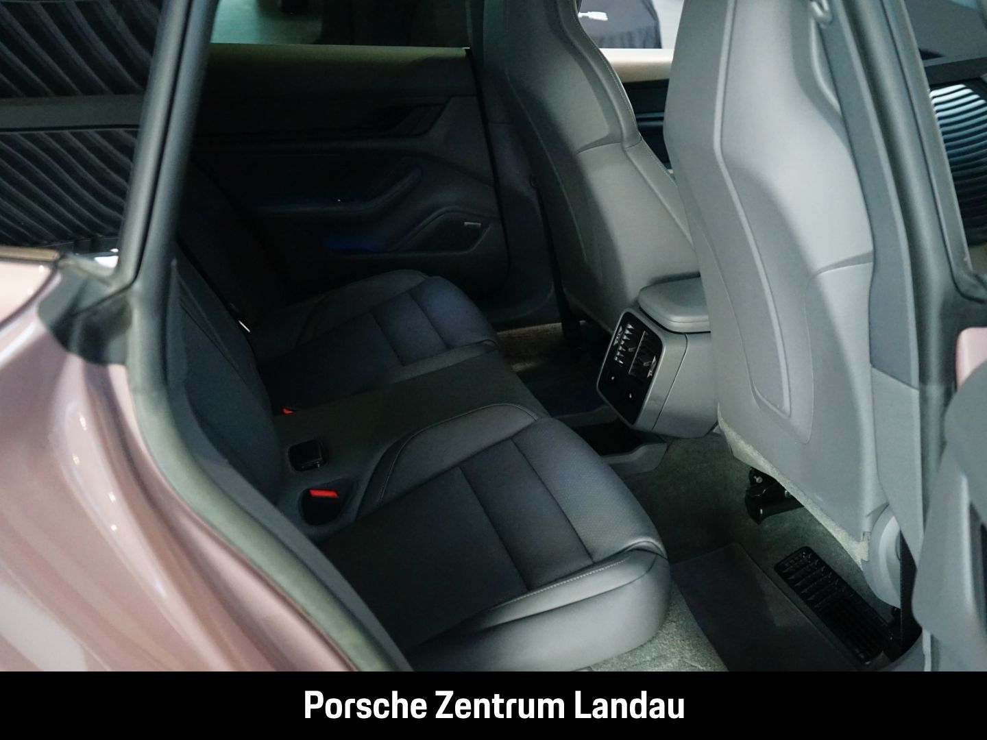 Porsche Taycan Sport Turismo Surround-View Luftfederung foto 12