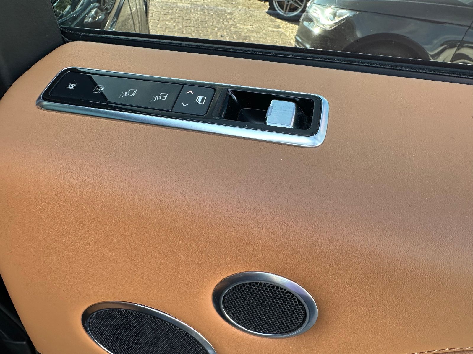 Fahrzeugabbildung Land Rover RANGE ROVER AUTOBIOGRAPHY*VOLLAUS.+1.HAND*