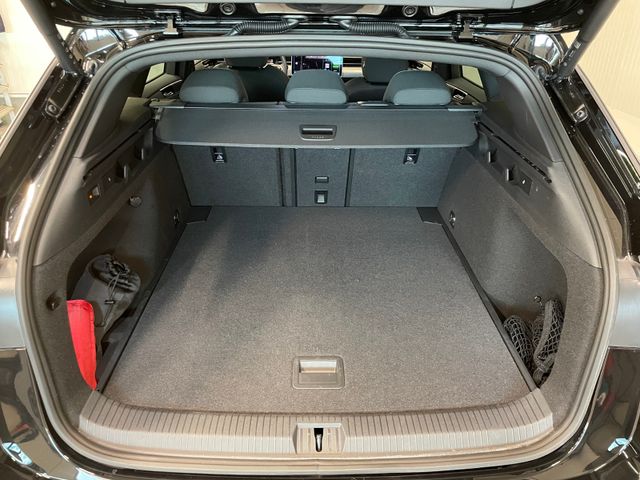 ID.7 Tourer Pro 77kWh AHK WÄRMEPUMPE IQ.LIGHT