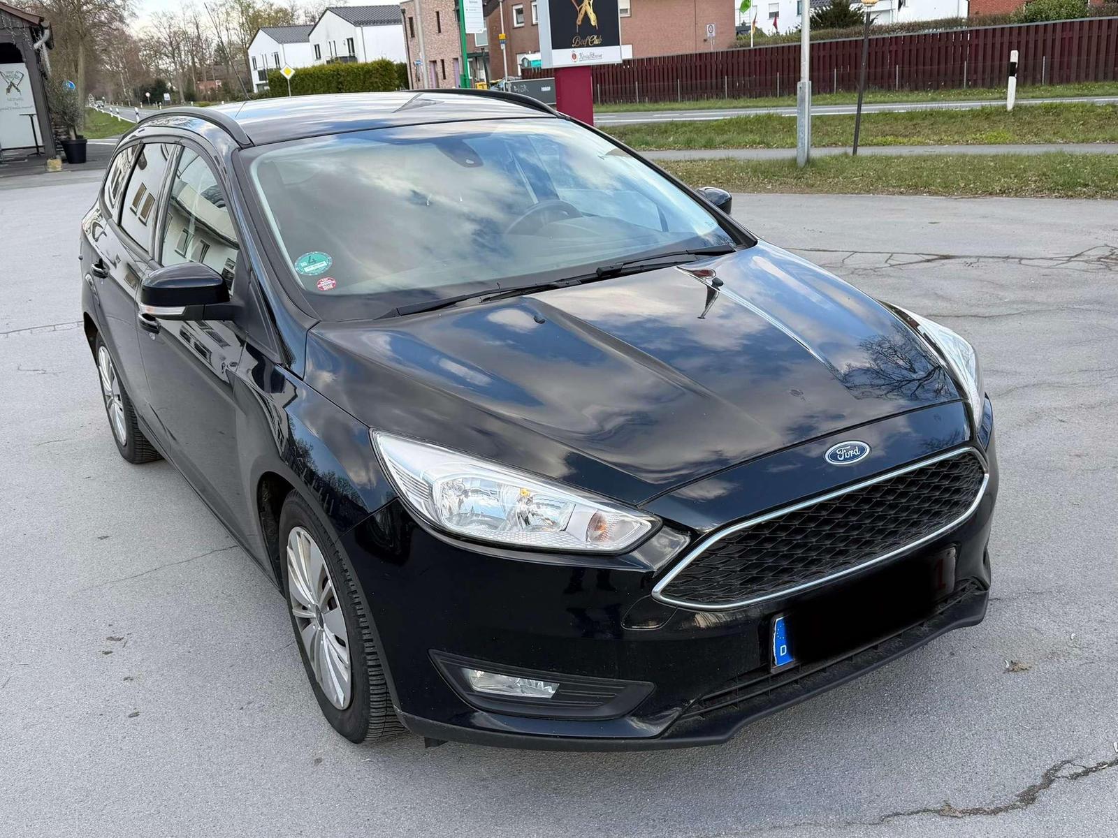 Ford Focus 1.5 Business  Navi PDC Sitzhzg Tempomat