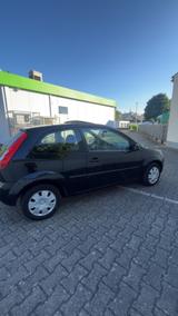 Ford Fiesta 1,4 16V Black Magic Black Magic - Ford Fiesta: Black