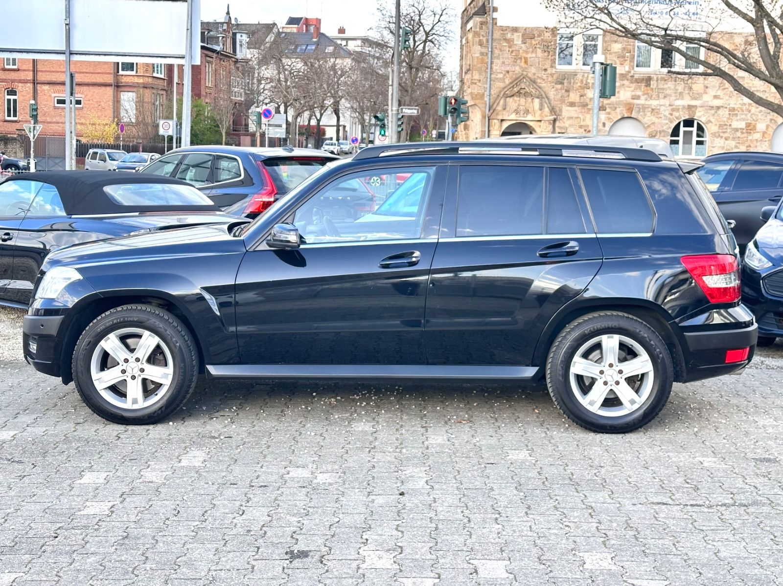 Fahrzeugabbildung Mercedes-Benz GLK 350 4MATIC*PANO+AHK+LEDER*
