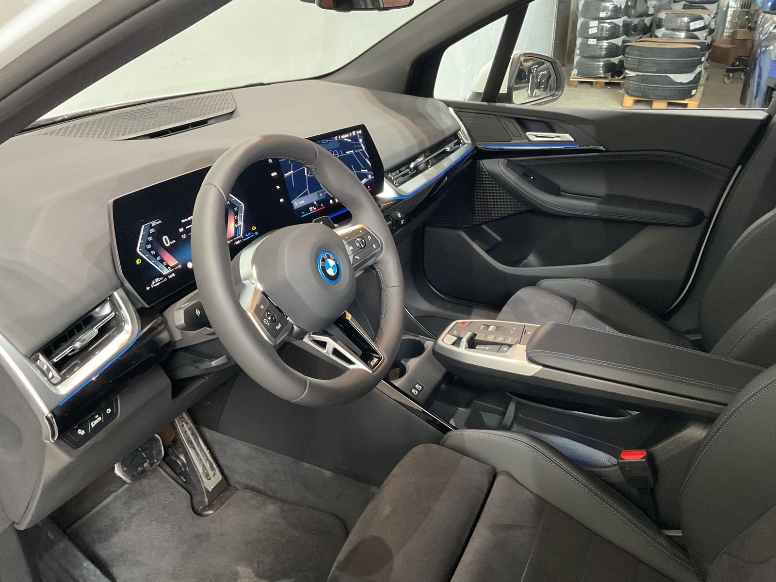 Fahrzeugabbildung BMW 225e xDrive Anhängerkupplung, Adaptives M Fahrwe