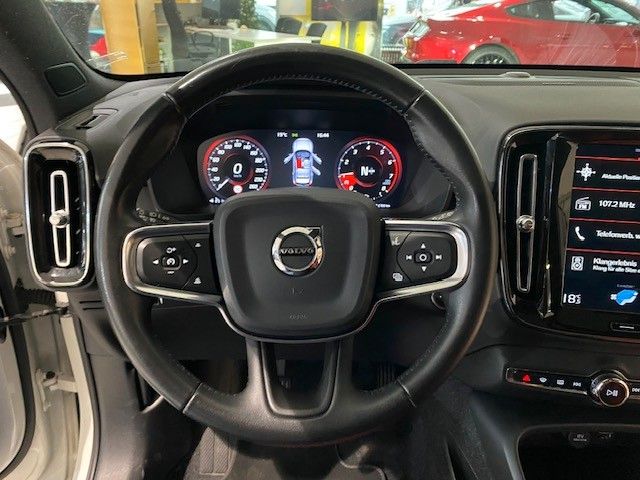 Fahrzeugabbildung Volvo XC40 Momentum Pro LED/NAVI/LEDER/PANO/360°/BLIS